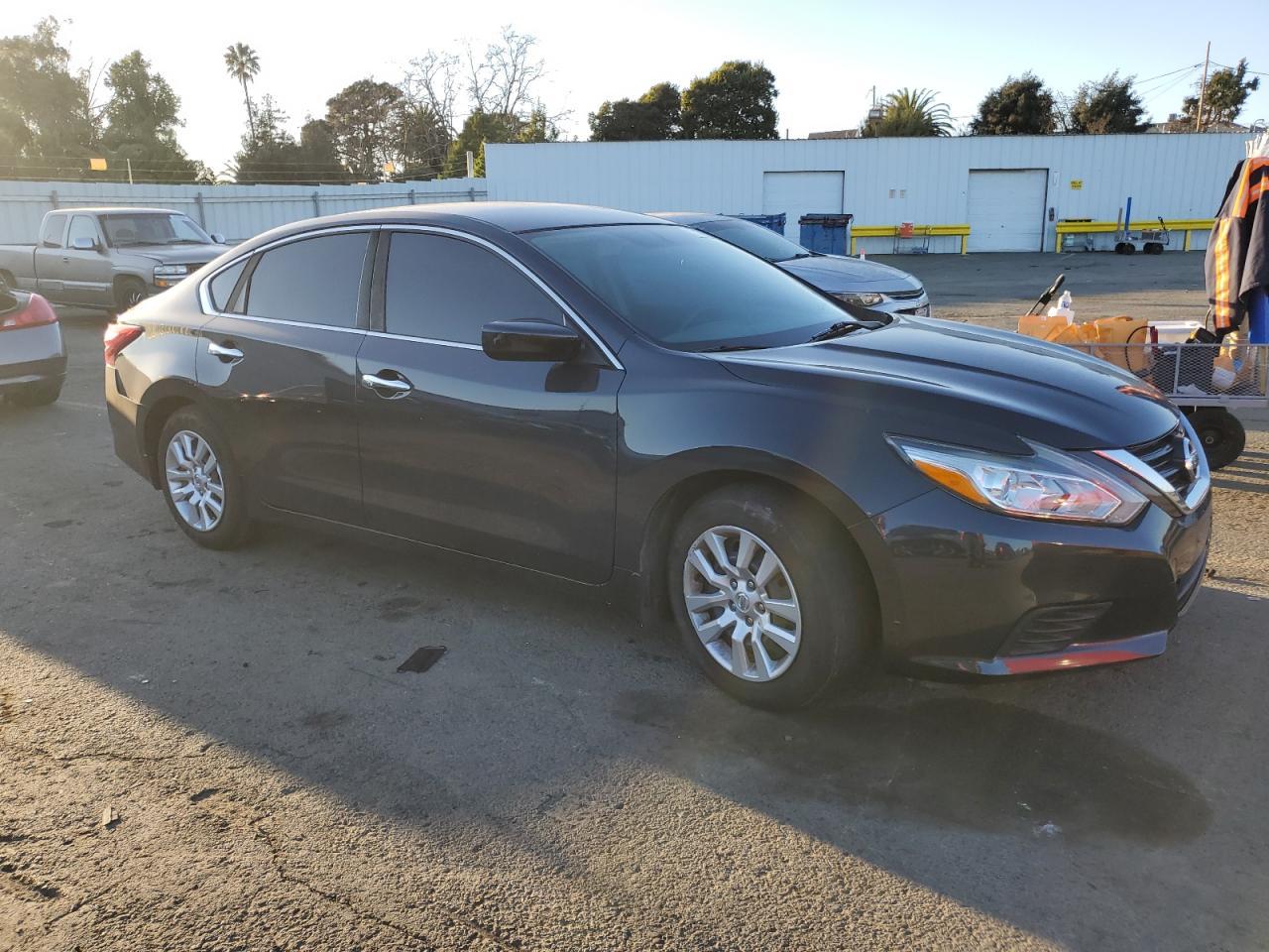 2017 NISSAN ALTIMA 2.5 - Фото 4