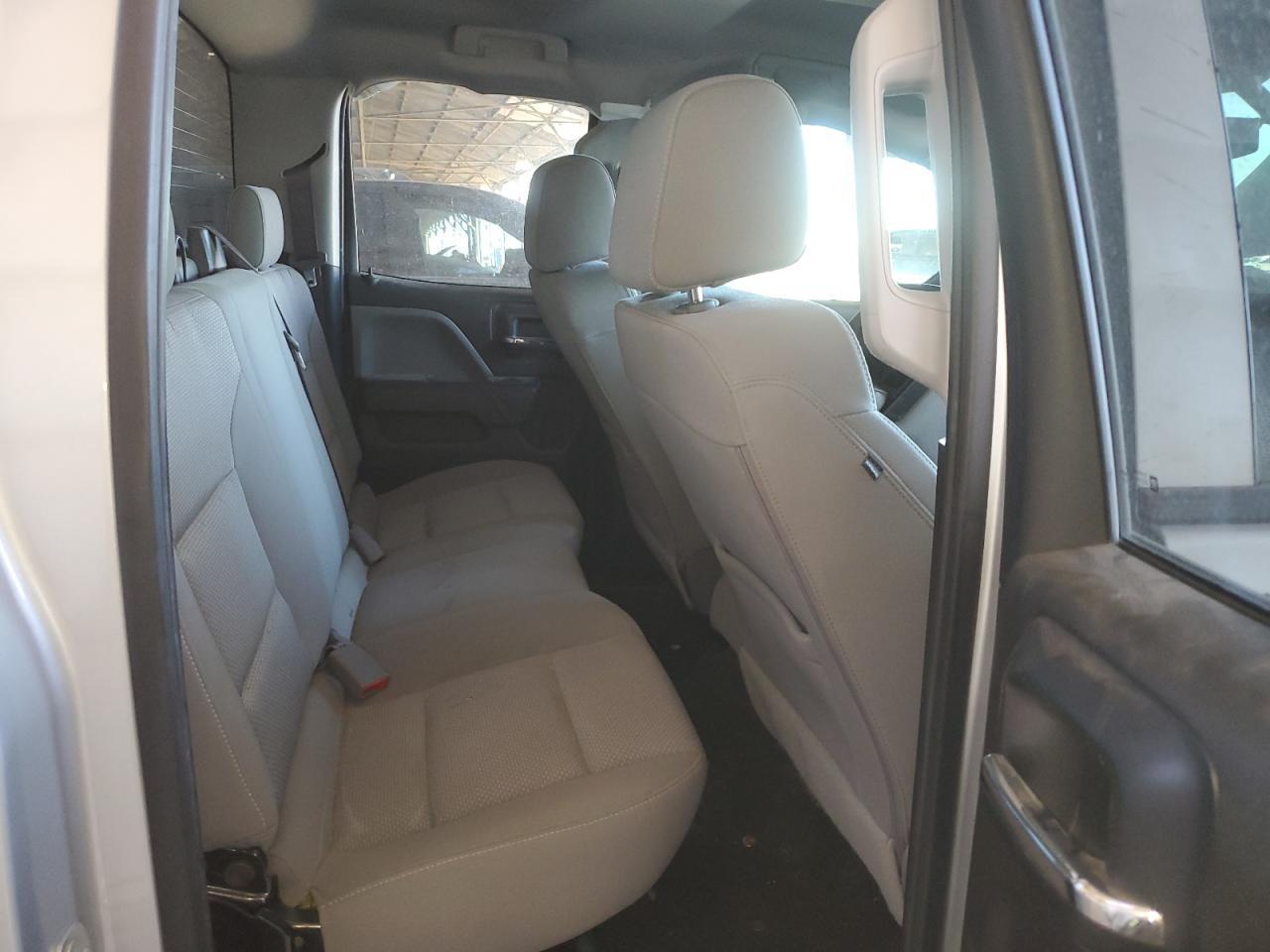 2017 CHEVROLET SILVERADO - Image 6