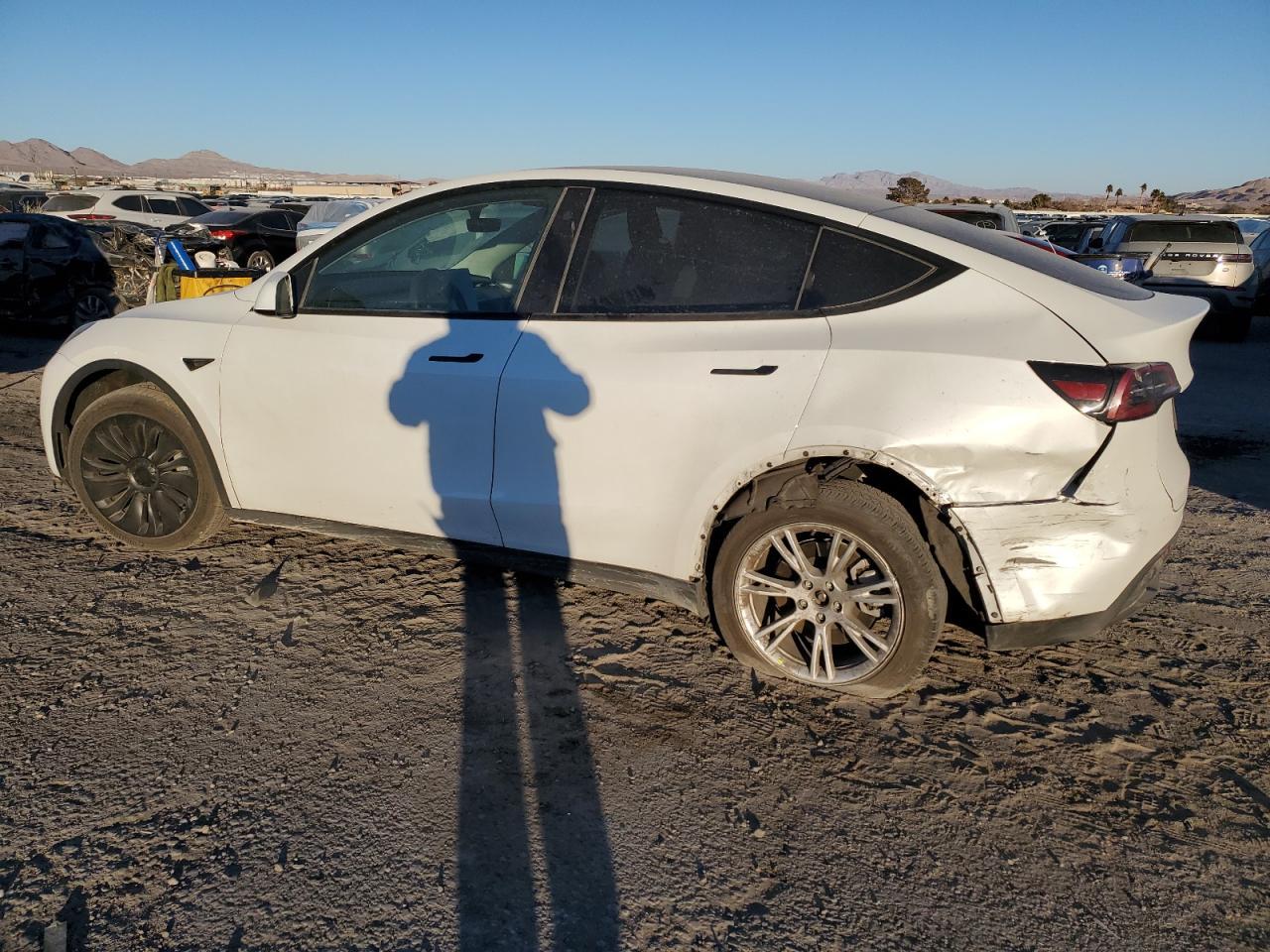 2023 TESLA MODEL Y - Image 2