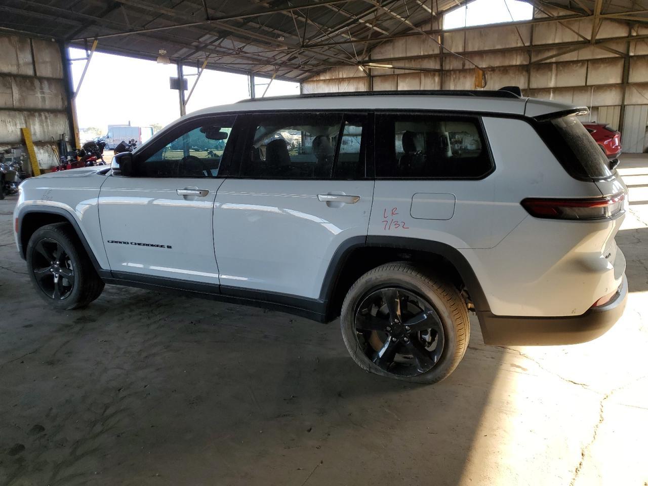 2024 JEEP GRAND CHER - Image 2