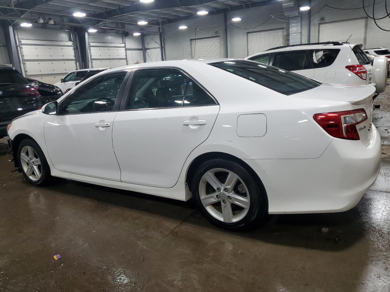 2014 TOYOTA CAMRY L - Image 2