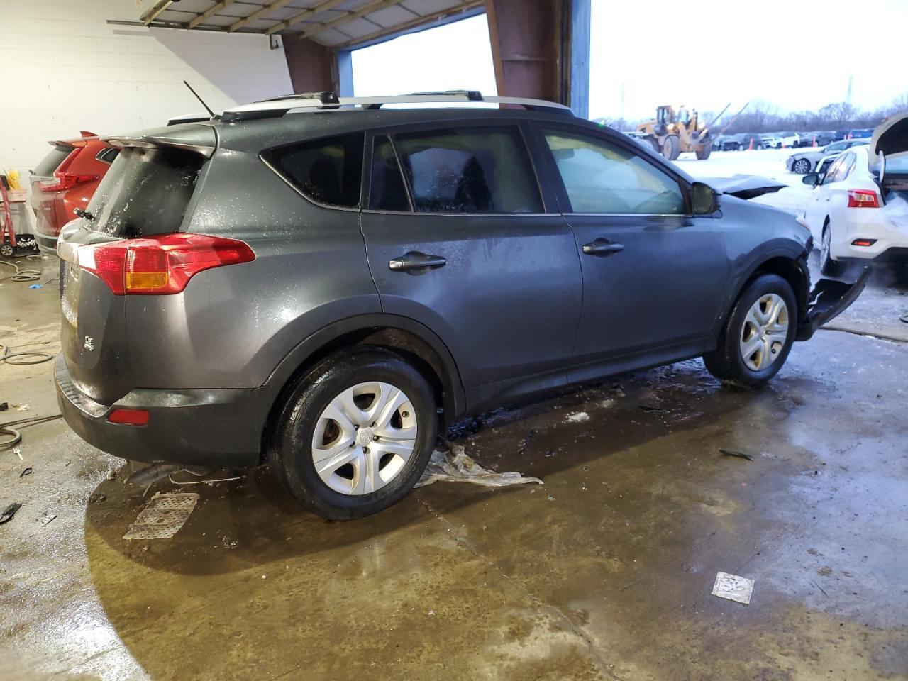 2014 TOYOTA RAV4 LE - Фото 3