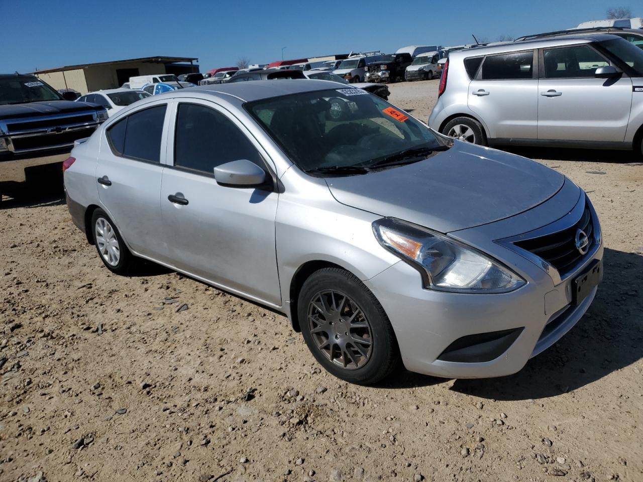 2016 NISSAN VERSA S - Фото 4