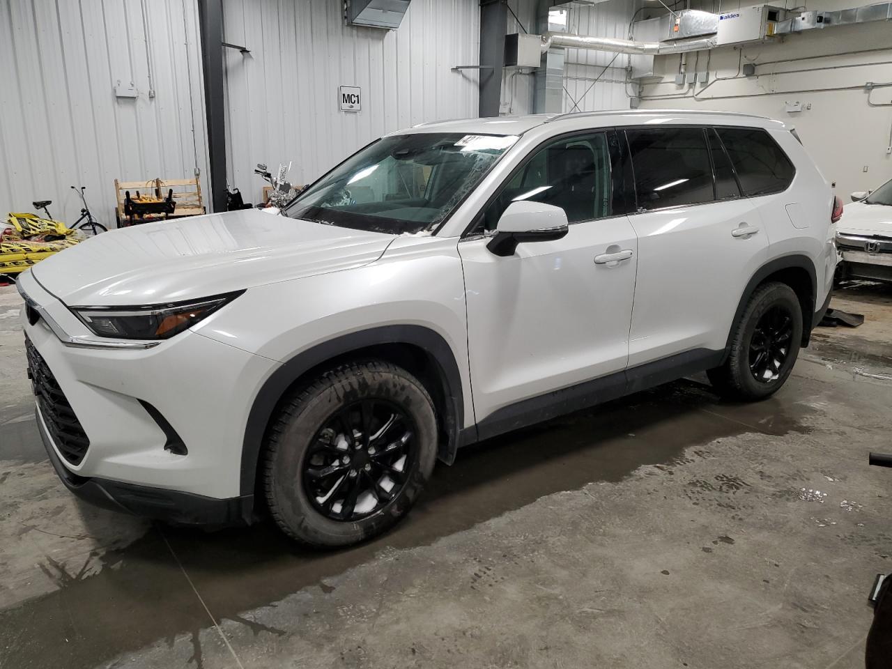 2024 TOYOTA GRAND HIGH
