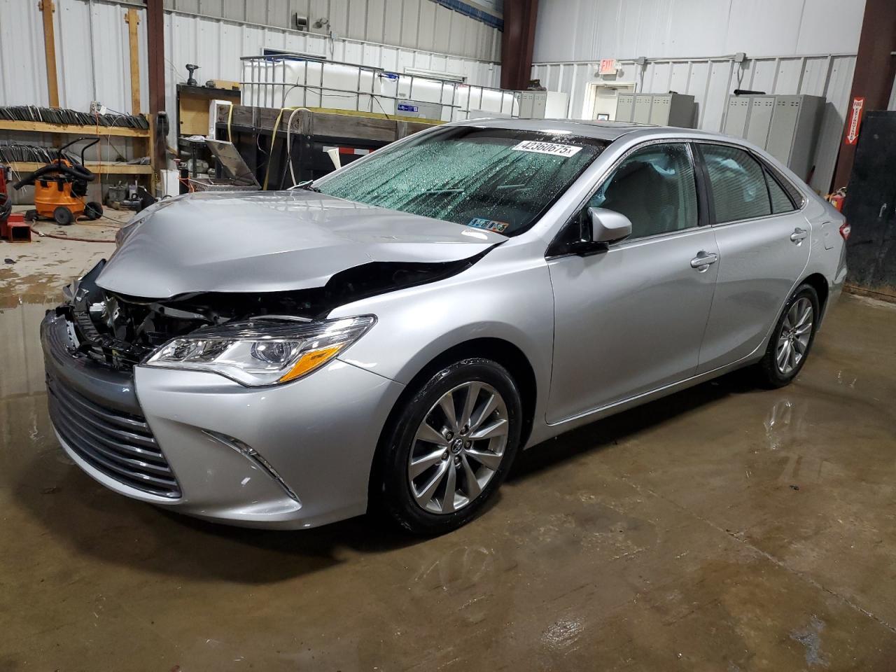 2016 TOYOTA CAMRY XSE