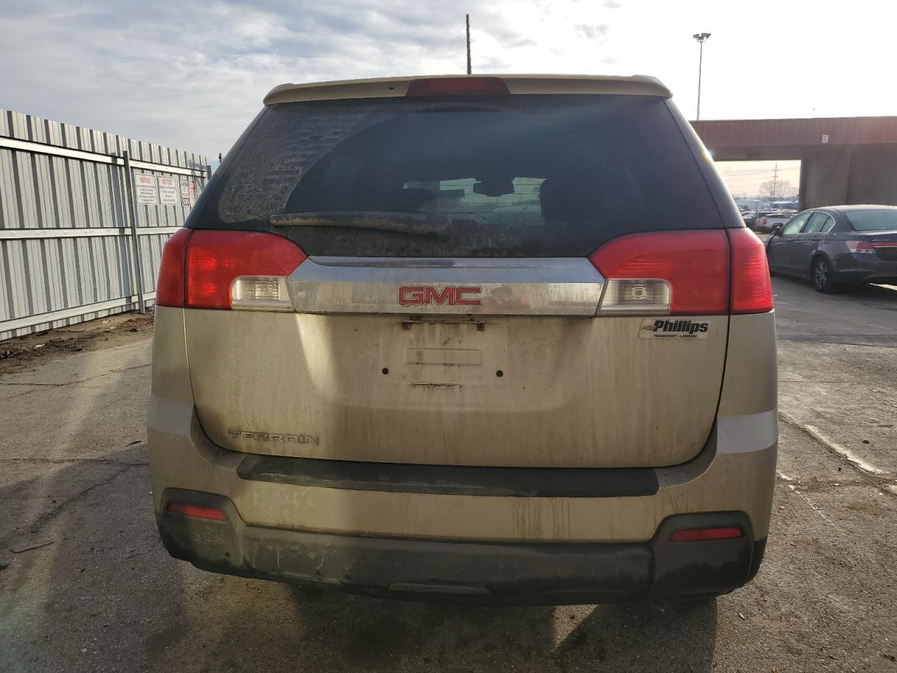 2013 GMC TERRAIN SL - Image 6