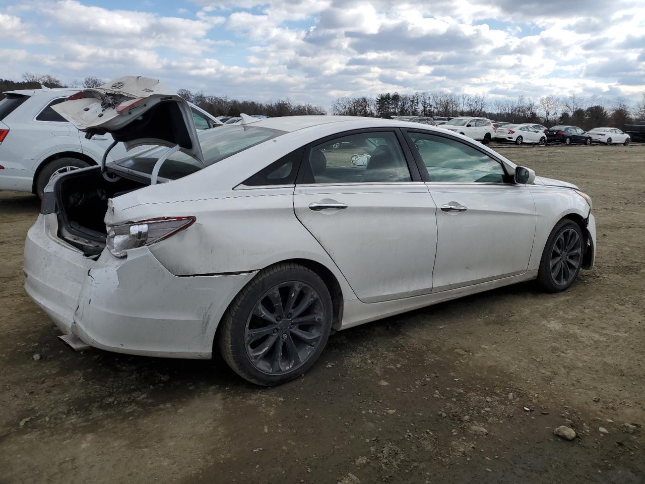 2011 HYUNDAI SONATA SE - Image 3