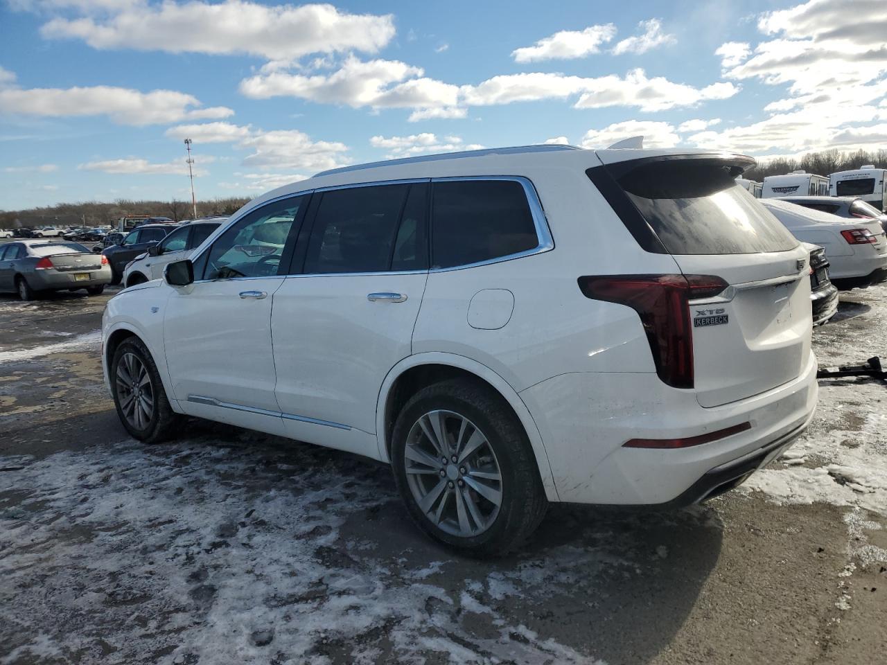 2022 CADILLAC XT6 PREMIU - Image 2