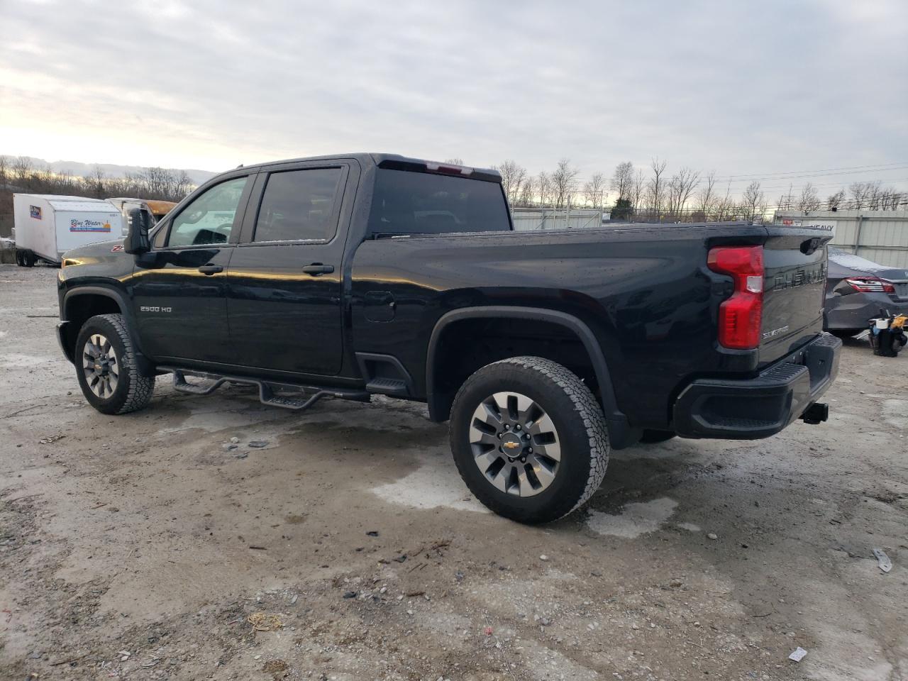 2024 CHEVROLET SILVERADO - Image 2