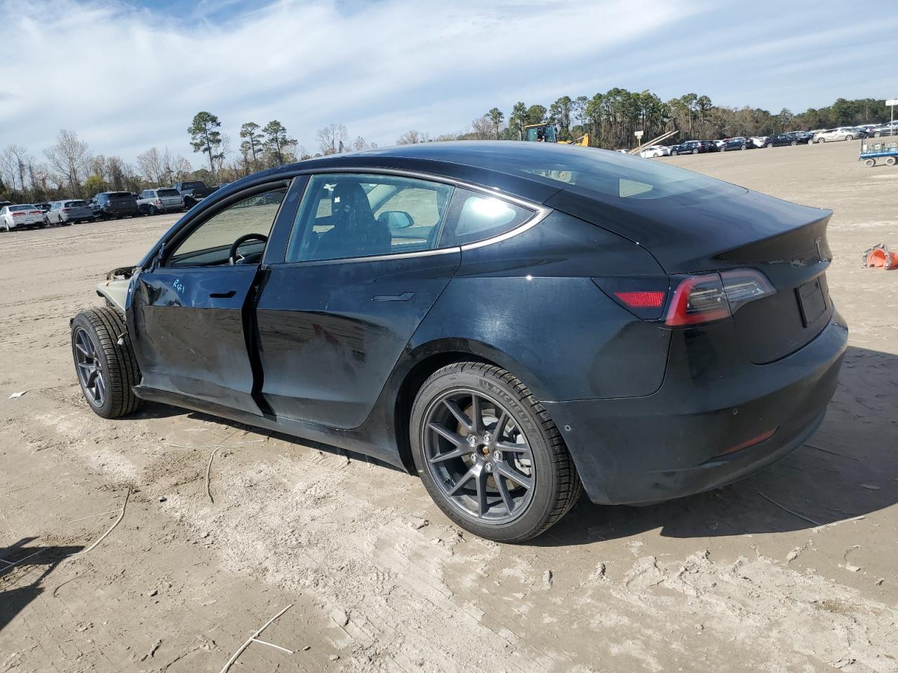 2022 TESLA MODEL 3 - Image 2