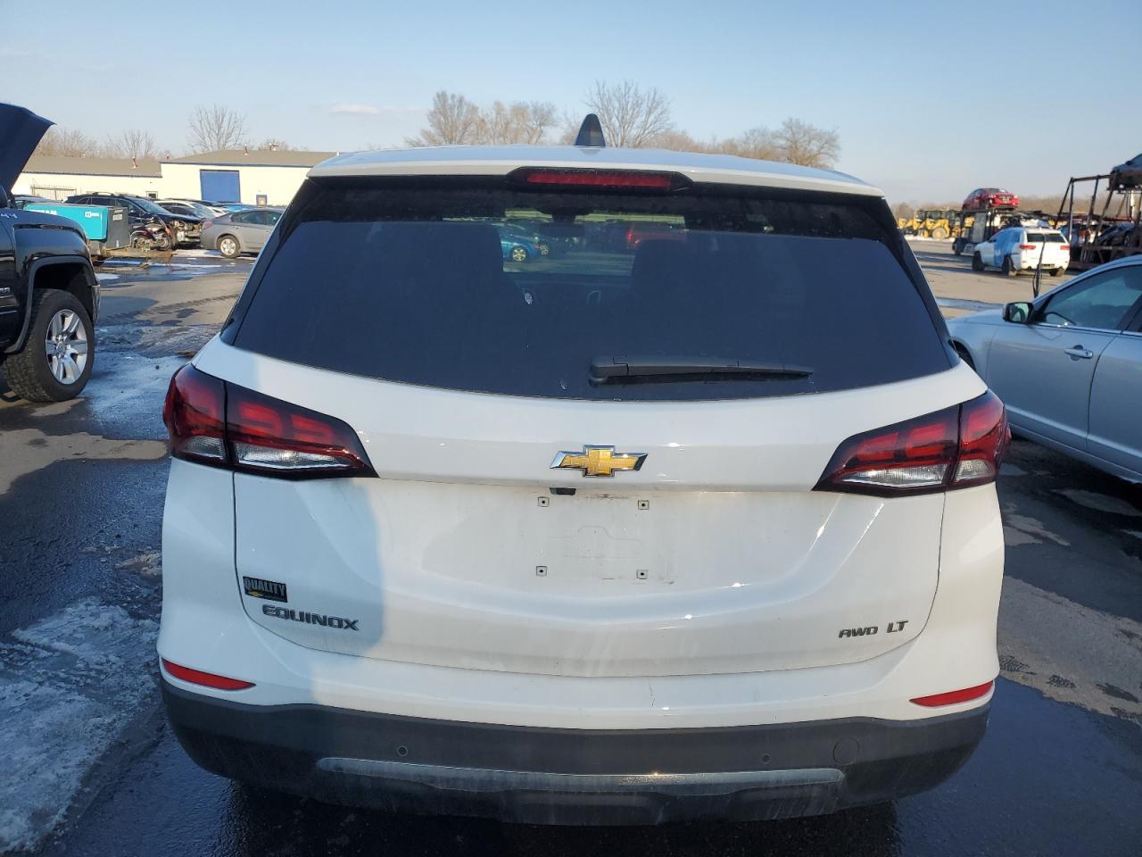 2024 CHEVROLET EQUINOX LT - Фото 6