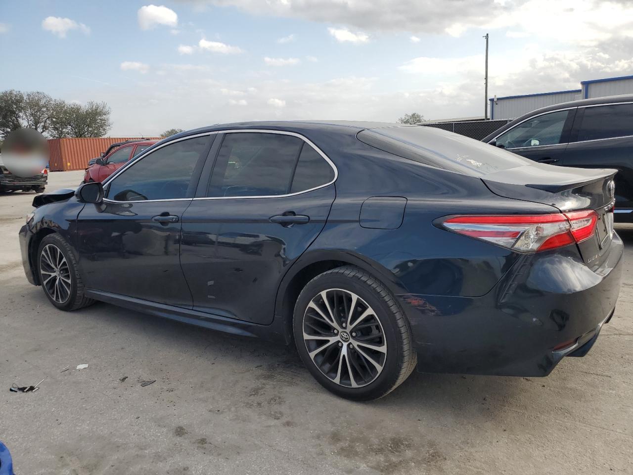 2018 TOYOTA CAMRY L - Фото 2