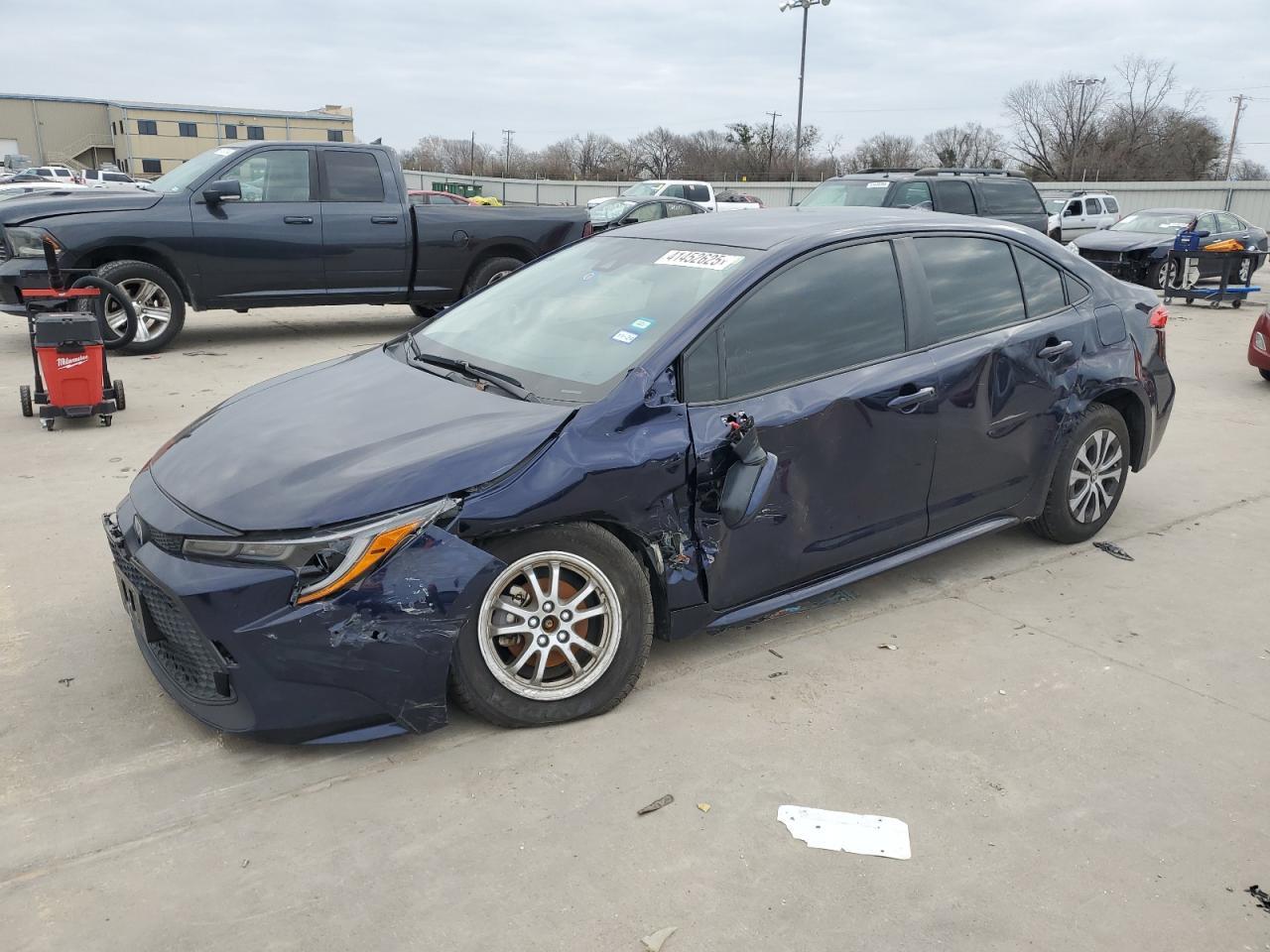 2022 TOYOTA COROLLA LE