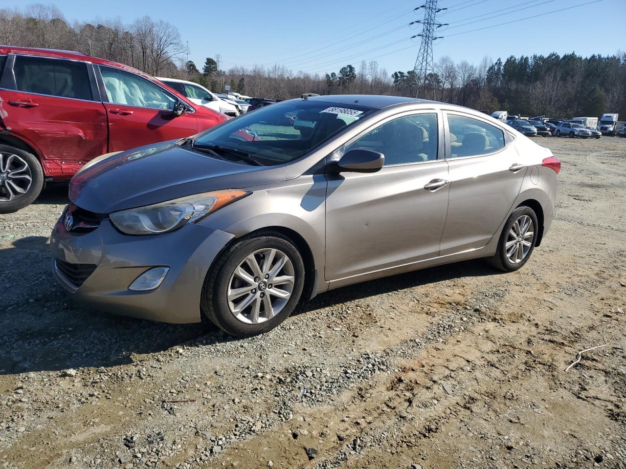 2013 HYUNDAI ELANTRA GL