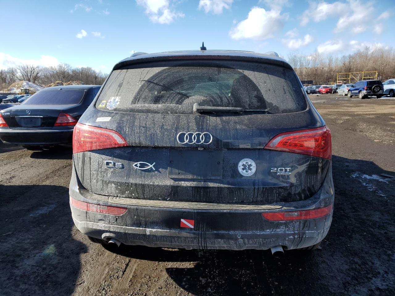 2011 AUDI Q5 PREMIUM - Image 6