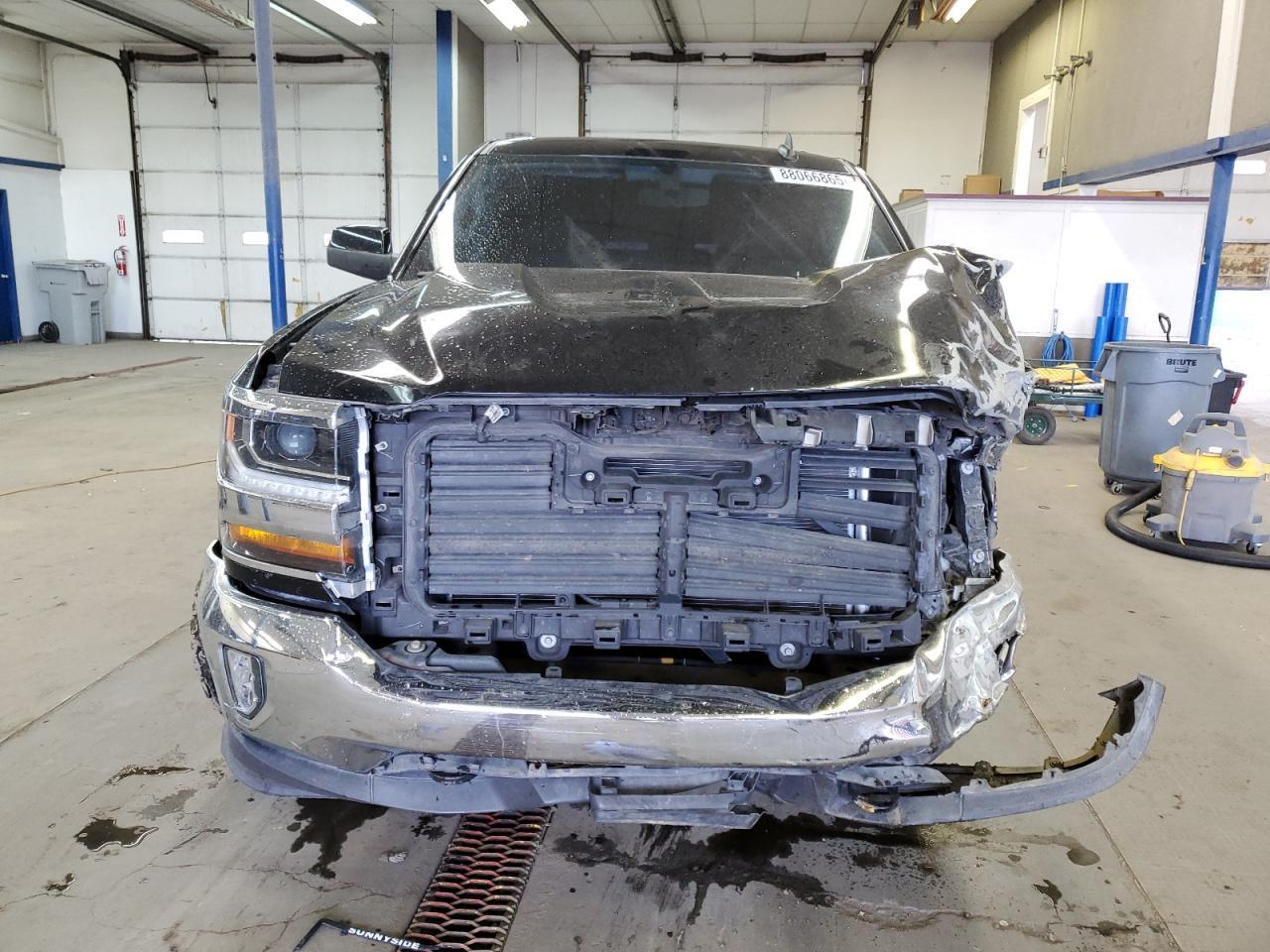 2017 CHEVROLET SILVERADO - Image 5