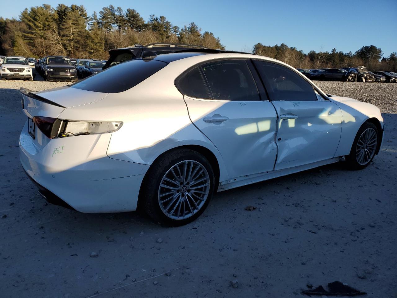2017 ALFA ROMEO GIULIA TI - Фото 3