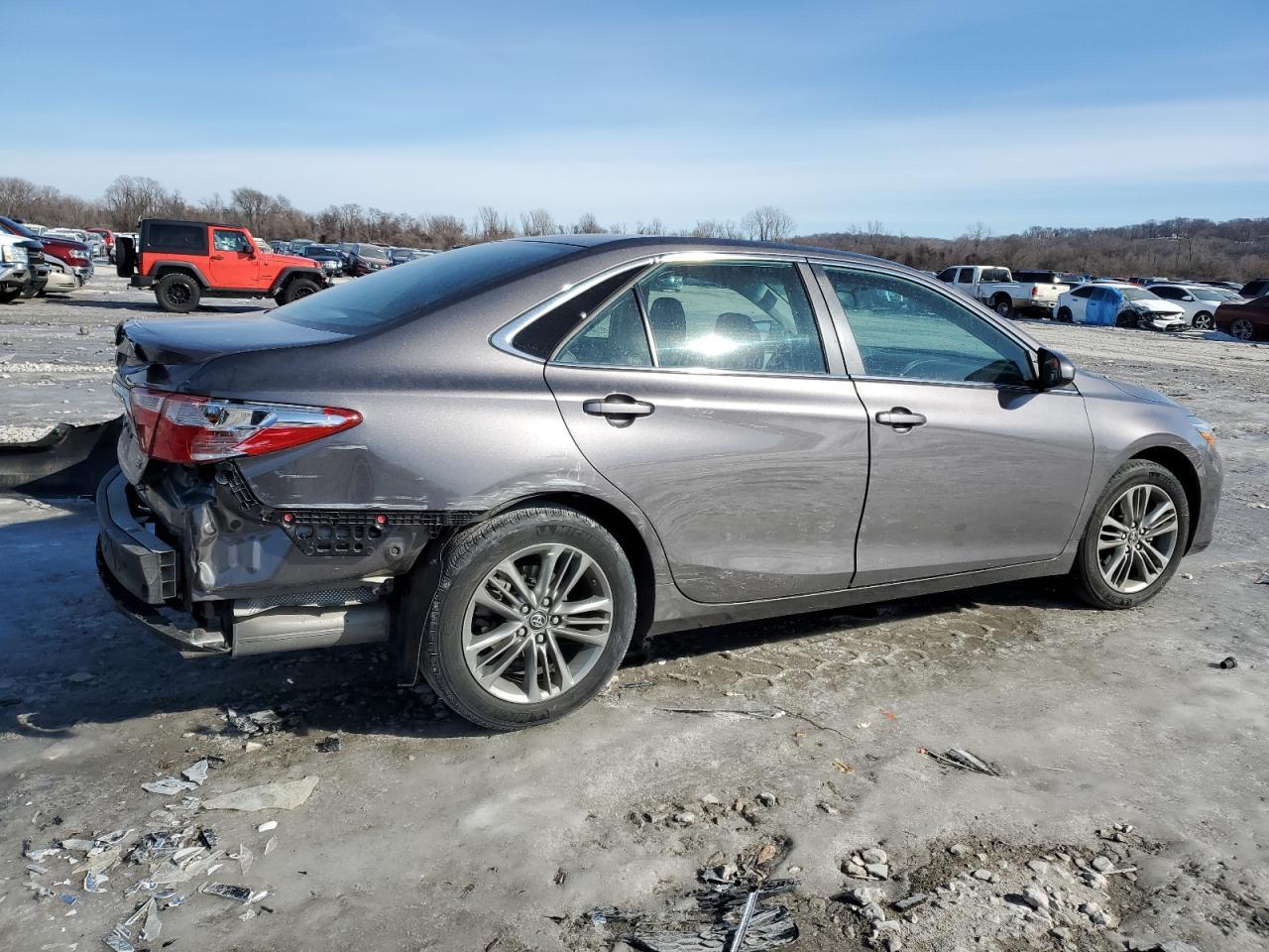 2016 TOYOTA CAMRY LE - Фото 3