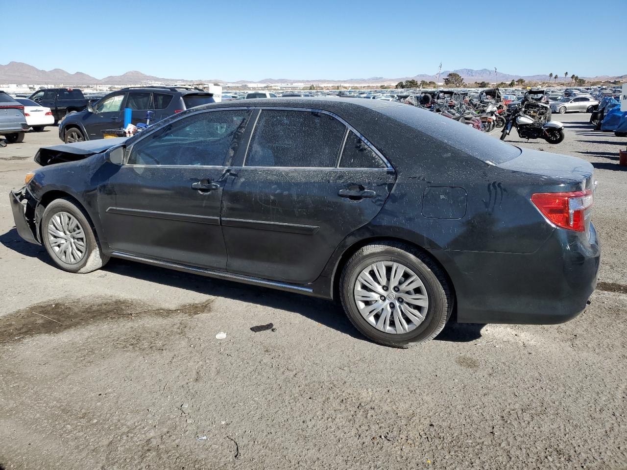 2013 TOYOTA CAMRY L - Фото 2