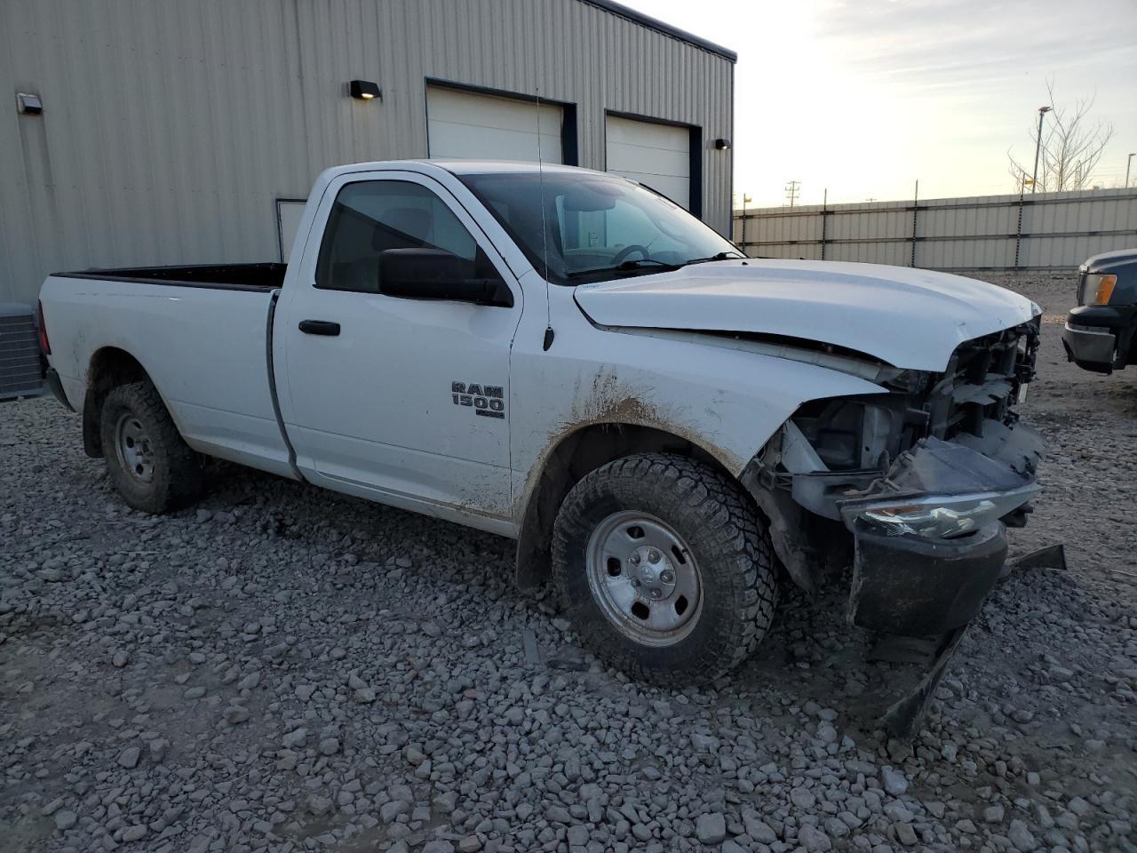 2019 RAM 1500 CLASS - Фото 4