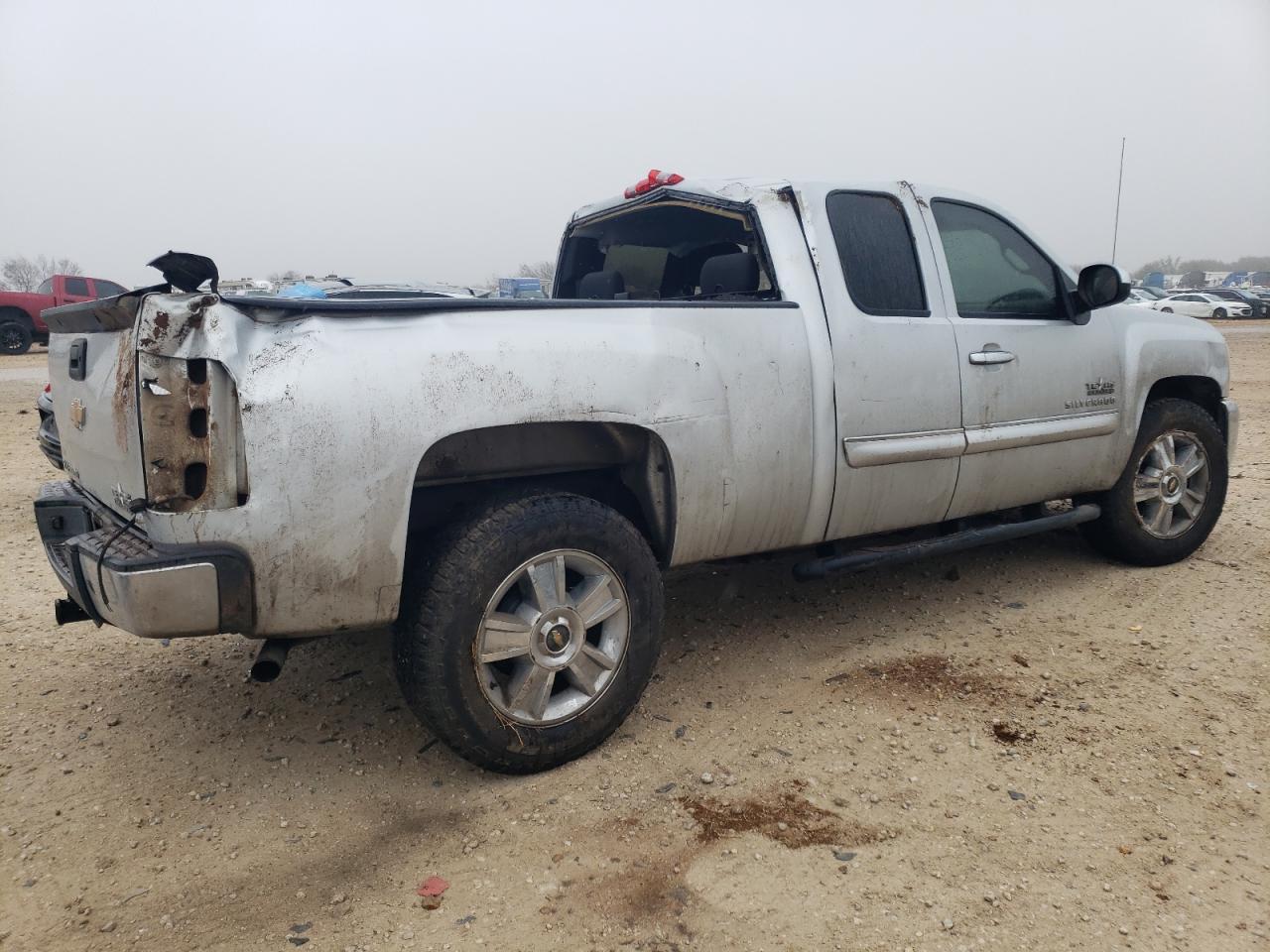 2012 CHEVROLET SILVERADO - Image 3