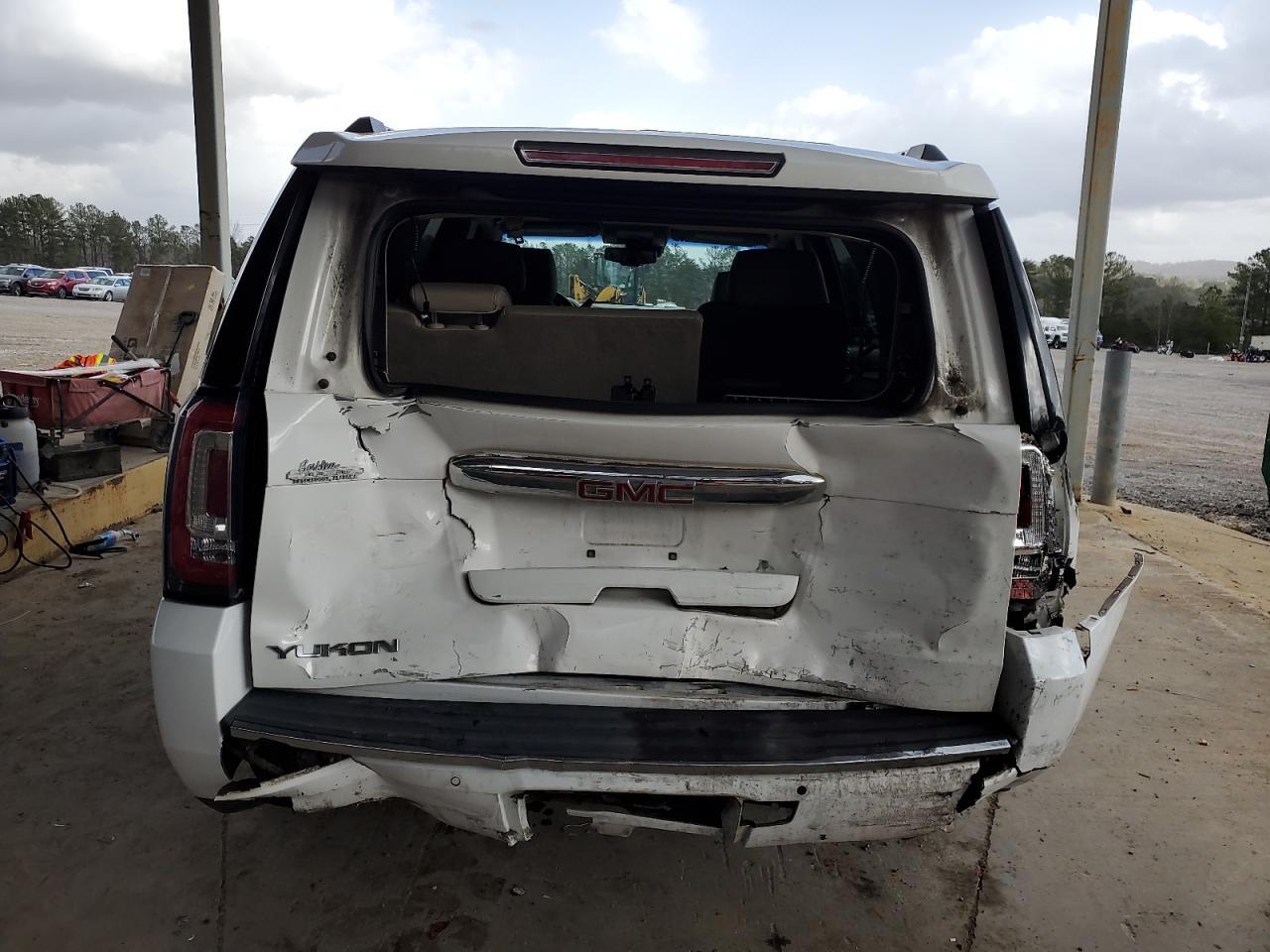 2017 GMC YUKON DENA - Фото 6