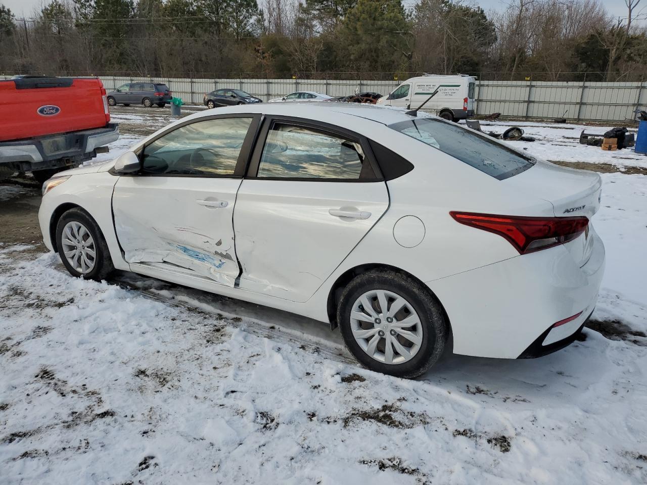 2019 HYUNDAI ACCENT SE - Image 2