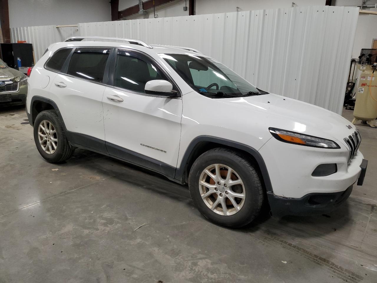 2016 JEEP CHEROKEE L - Image 4