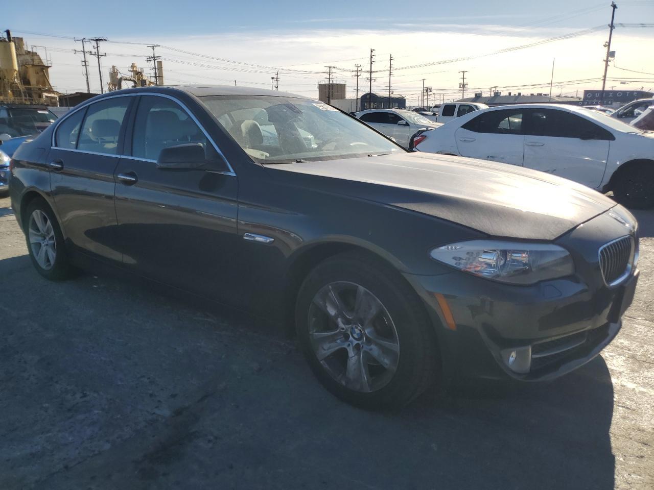 2013 BMW 528 XI - Image 4