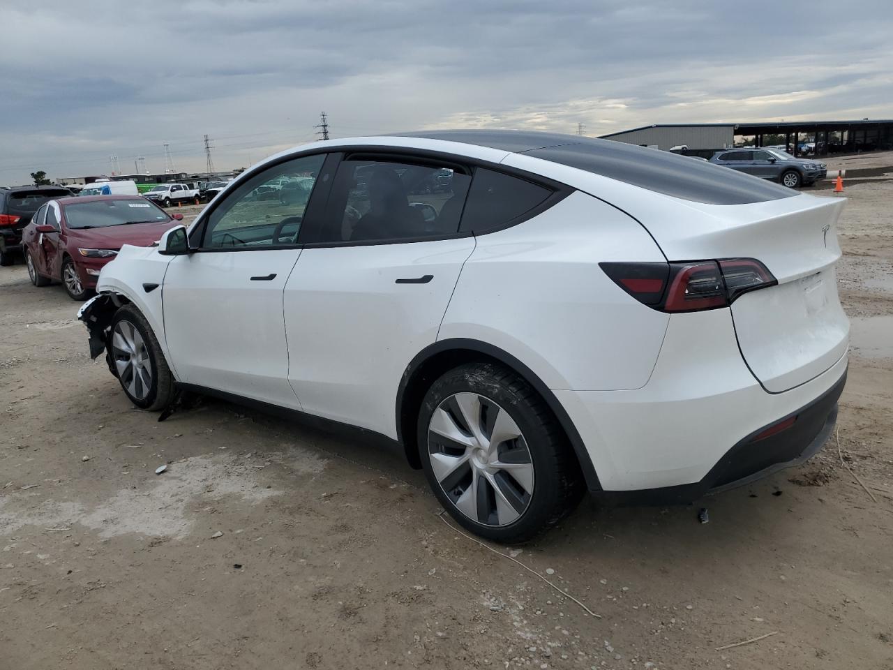 2024 TESLA MODEL Y - Фото 2