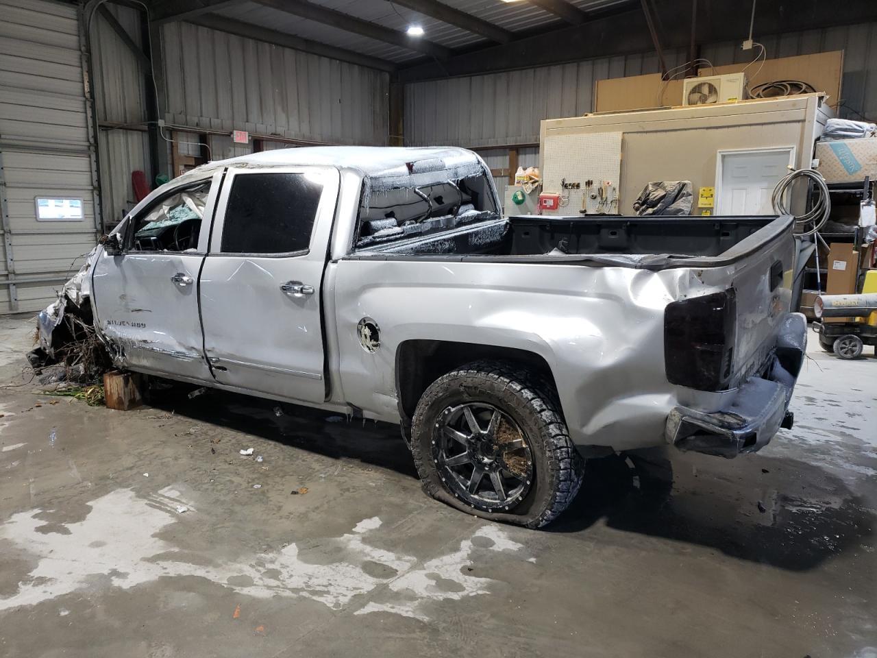 2018 CHEVROLET SILVERADO - Фото 2