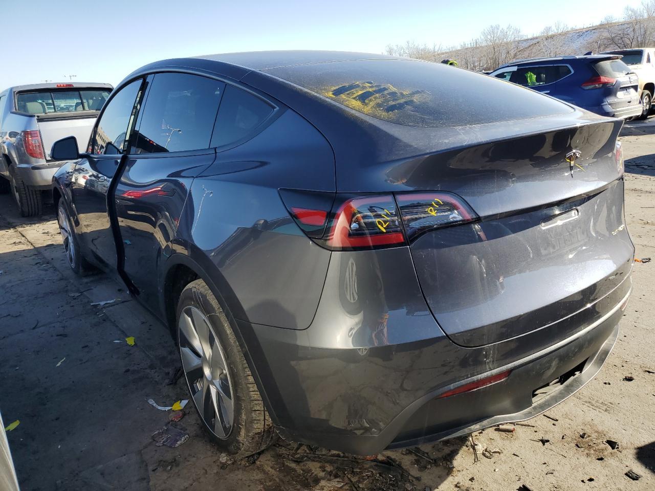 2023 TESLA MODEL Y - Фото 2
