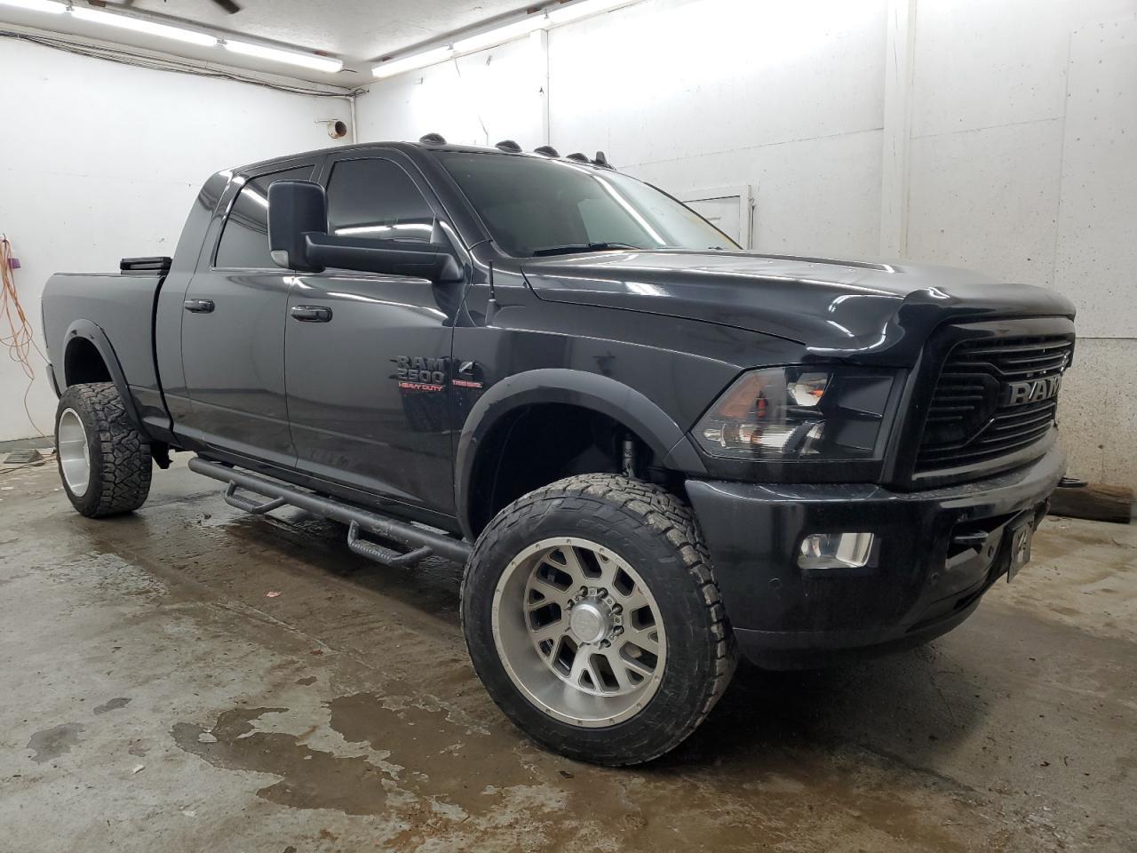 2018 RAM 2500 SLT - Image 4