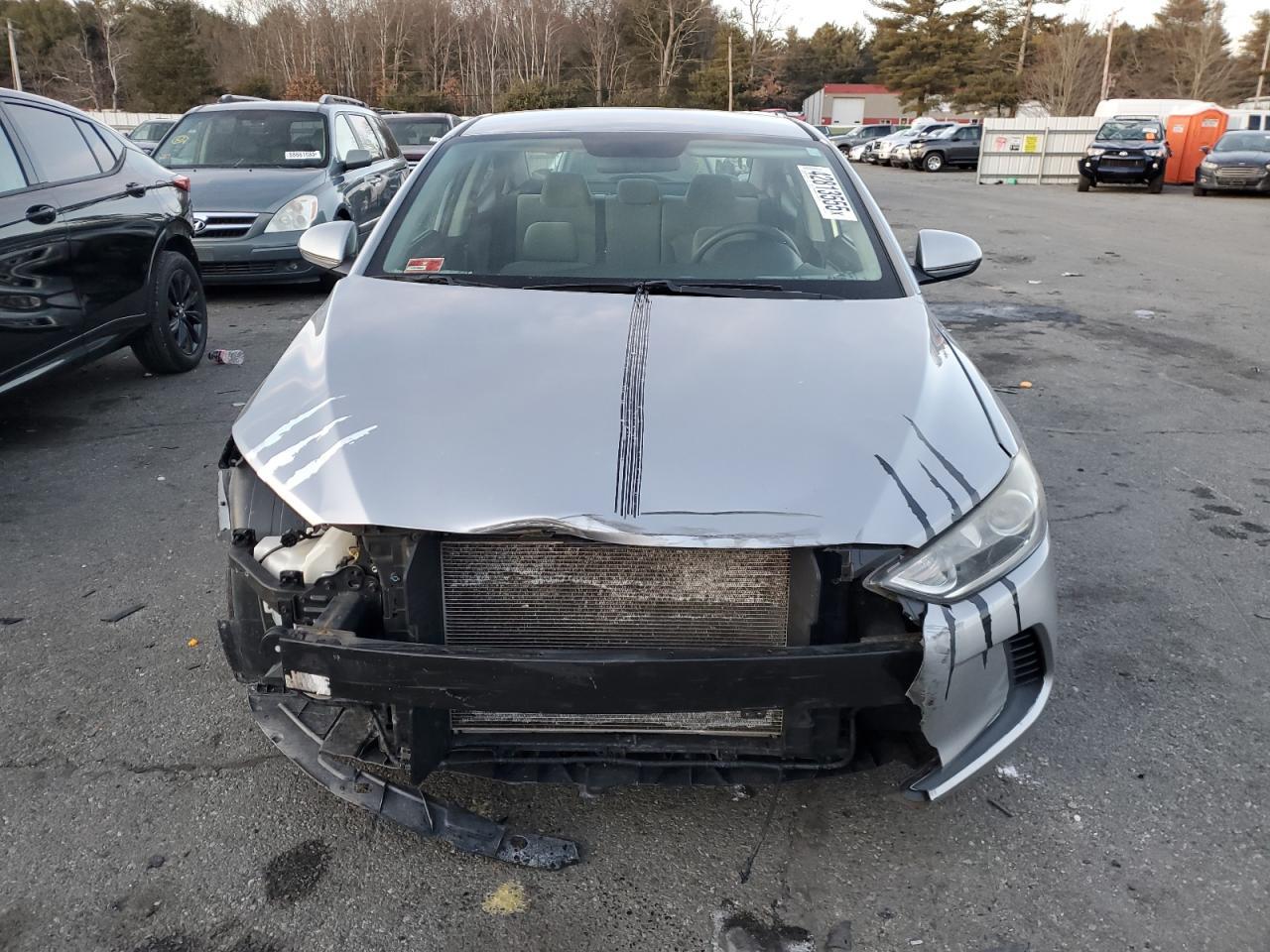 2017 HYUNDAI ELANTRA SE - Фото 5