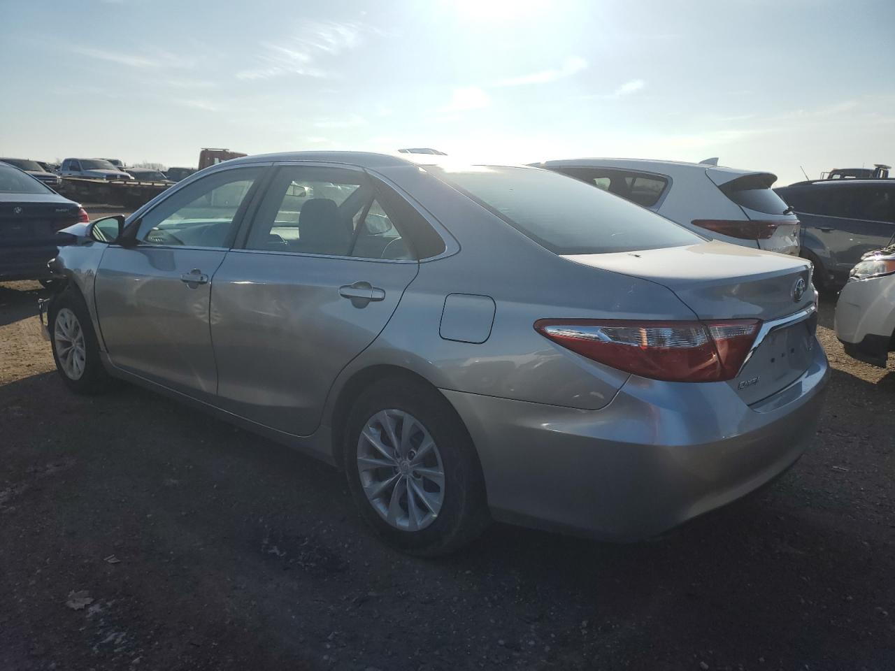 2017 TOYOTA CAMRY LE - Фото 2