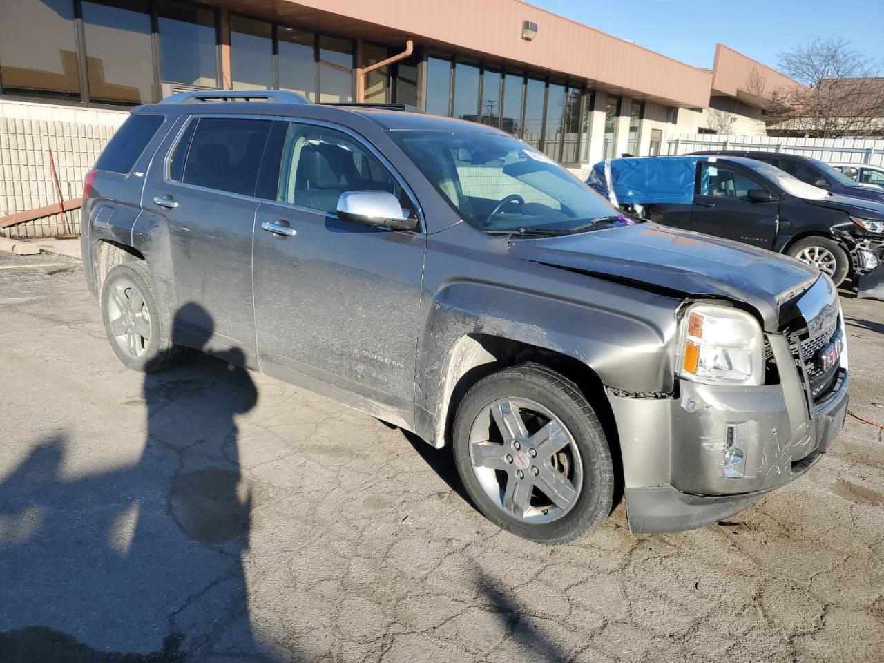 2012 GMC TERRAIN SL - Image 4