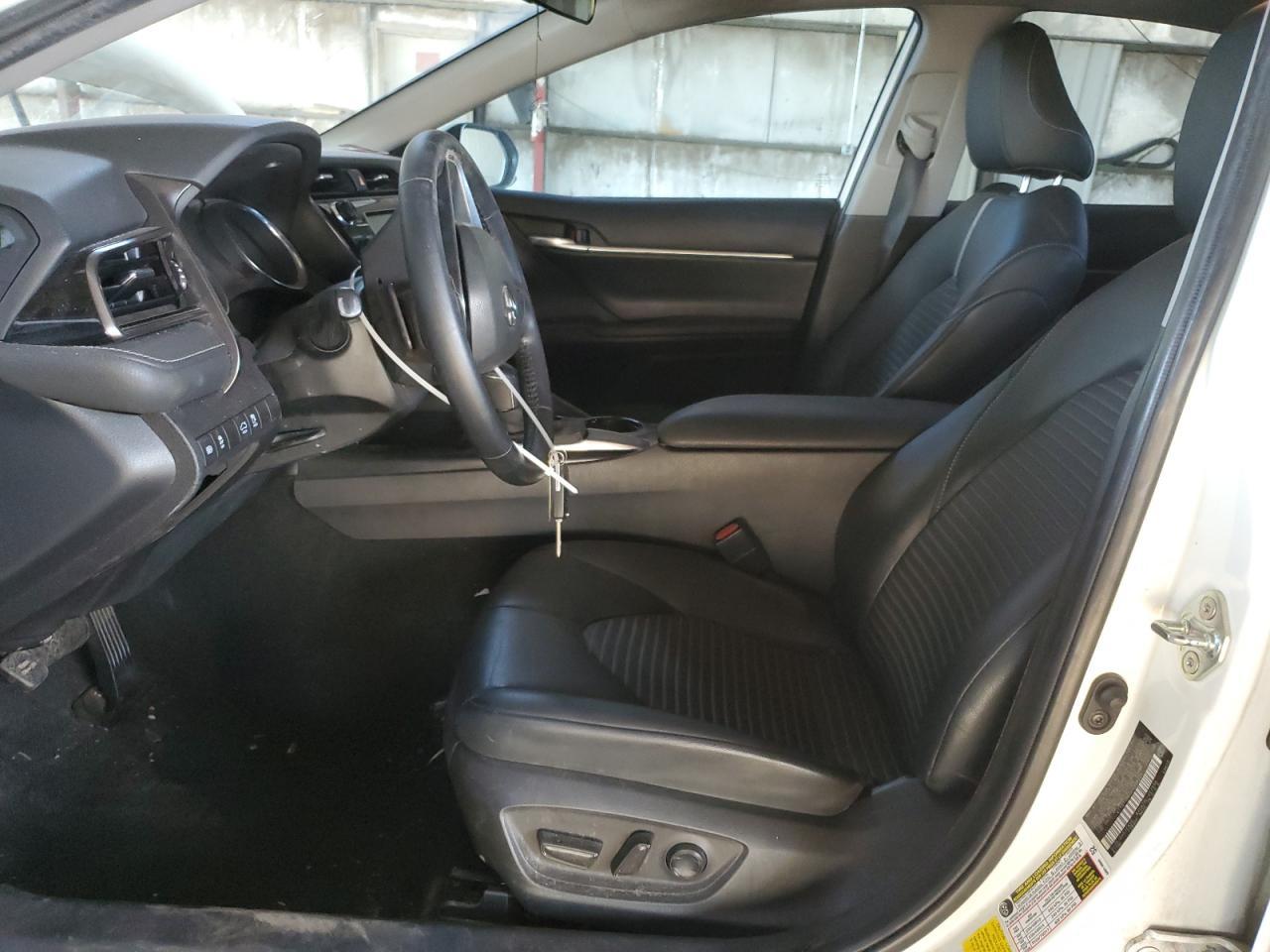 2020 TOYOTA CAMRY SE - Image 7
