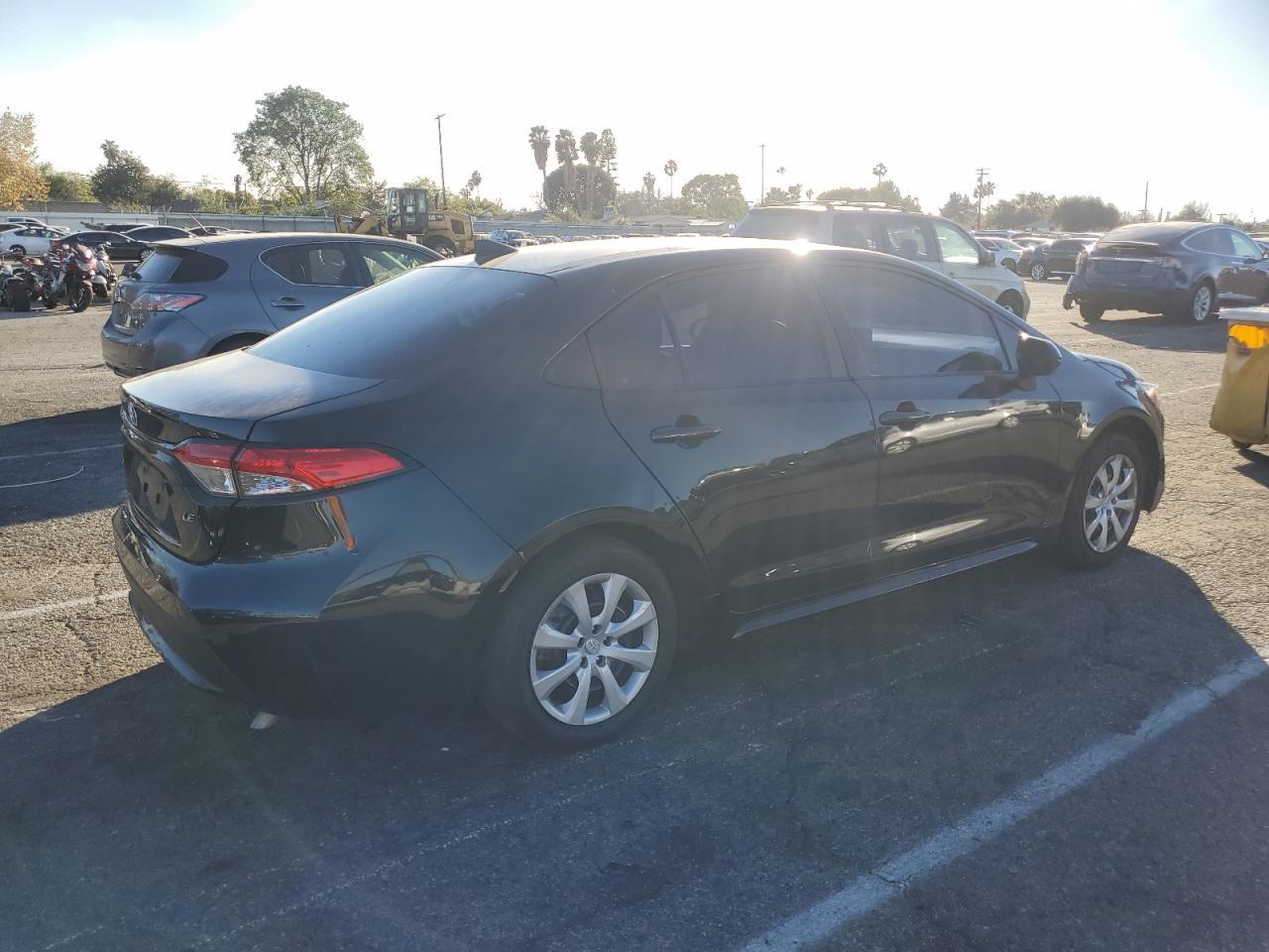 2022 TOYOTA COROLLA LE - Image 3