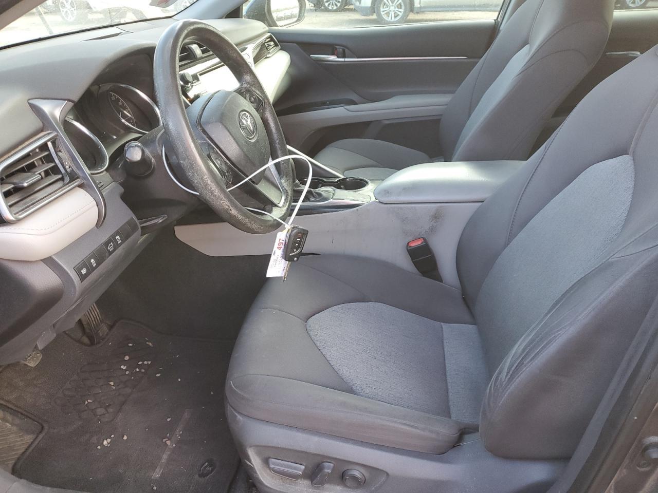 2020 TOYOTA CAMRY LE - Фото 7