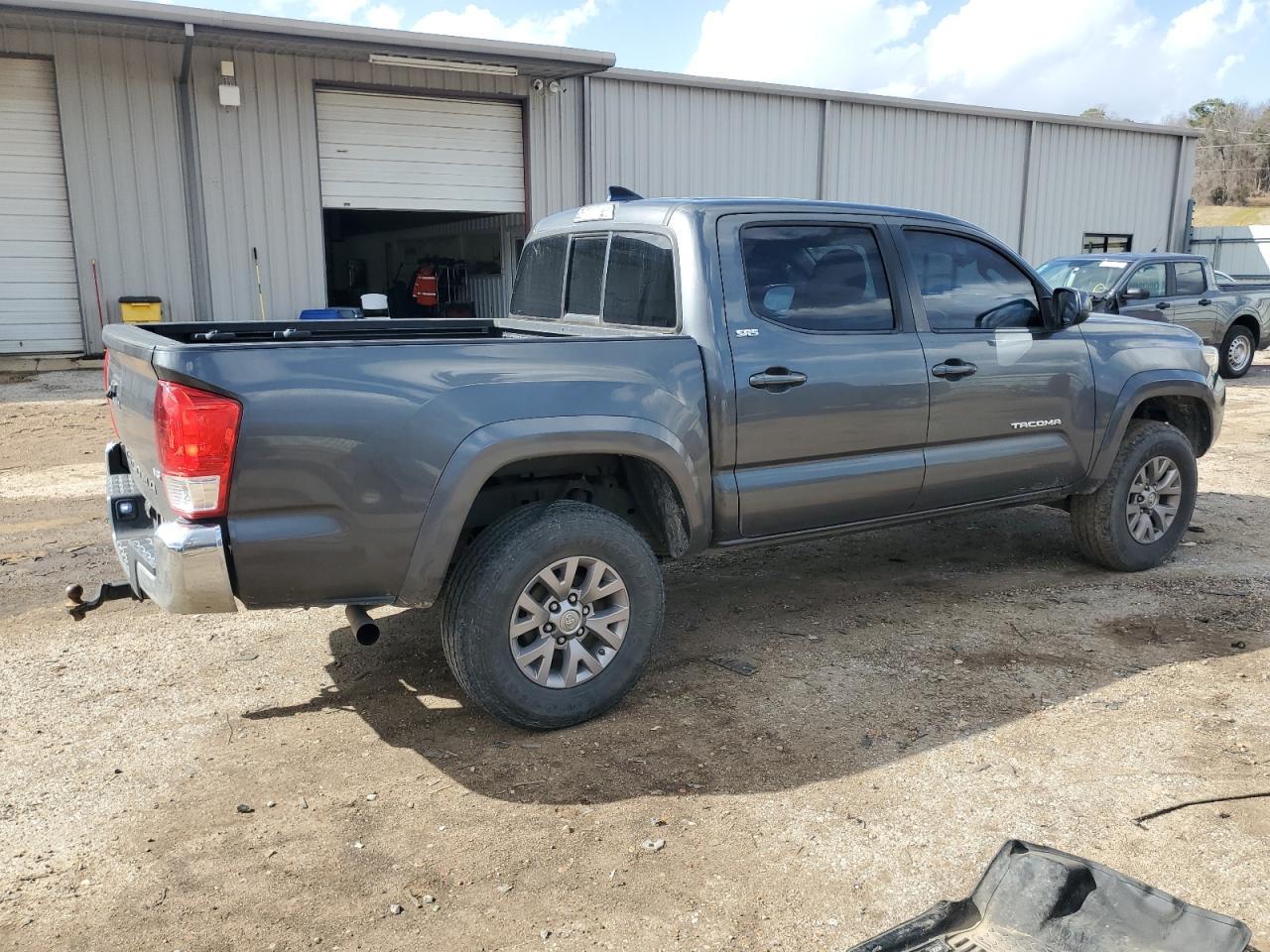 2016 TOYOTA TACOMA DOU - Фото 3