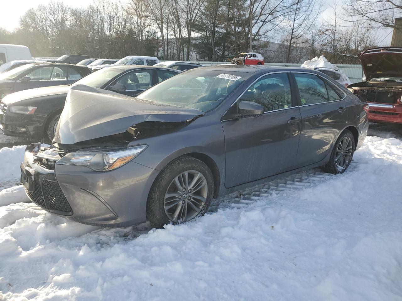 2016 TOYOTA CAMRY LE