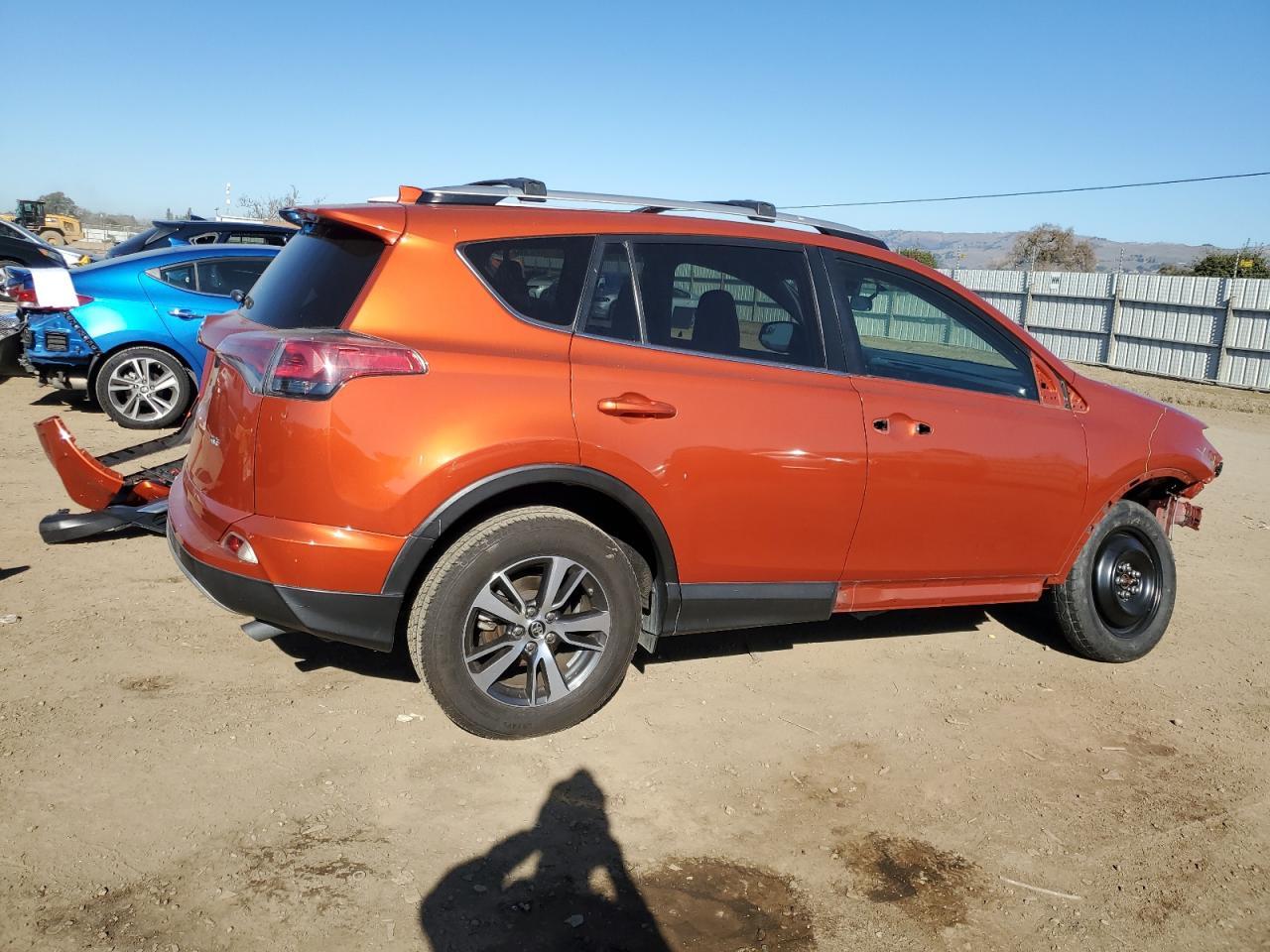 2016 TOYOTA RAV4 XLE - Image 3