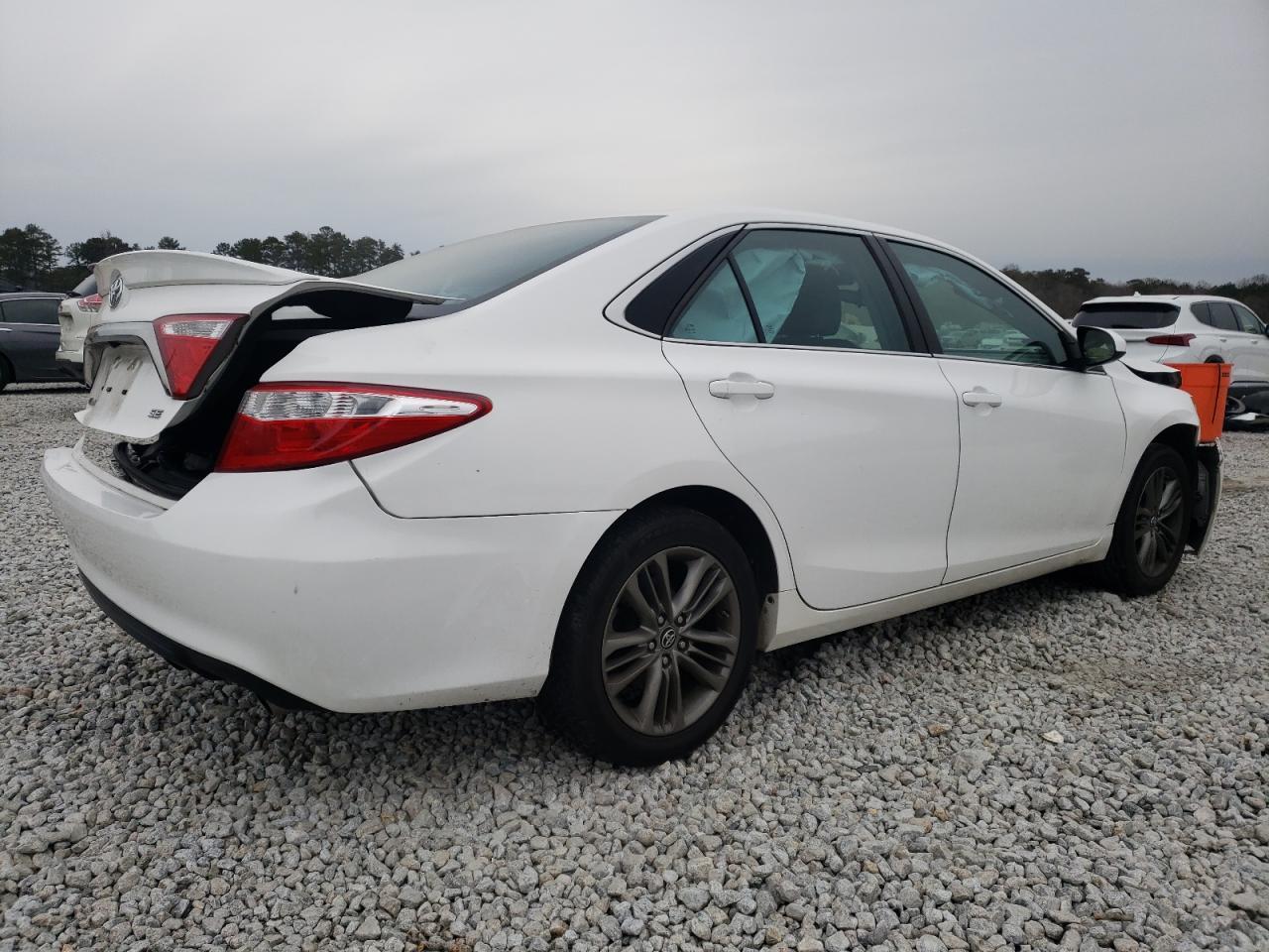 2017 TOYOTA CAMRY LE - Фото 3
