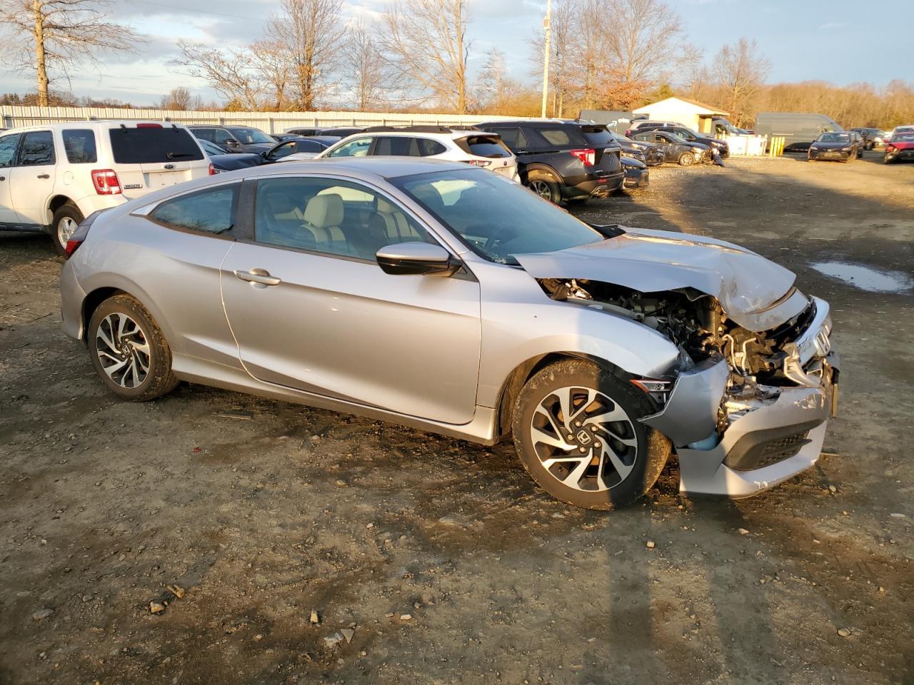 2016 HONDA CIVIC LX - Image 4