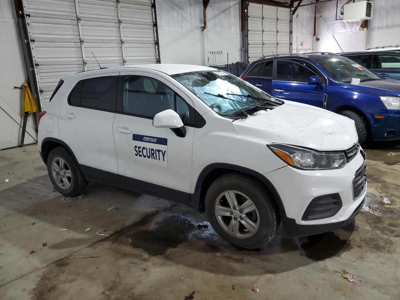 2021 CHEVROLET TRAX LS - Фото 4