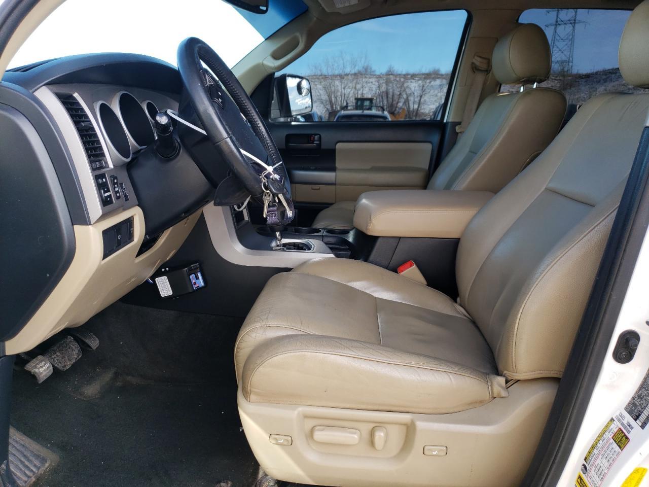 2013 TOYOTA SEQUOIA SR - Image 7