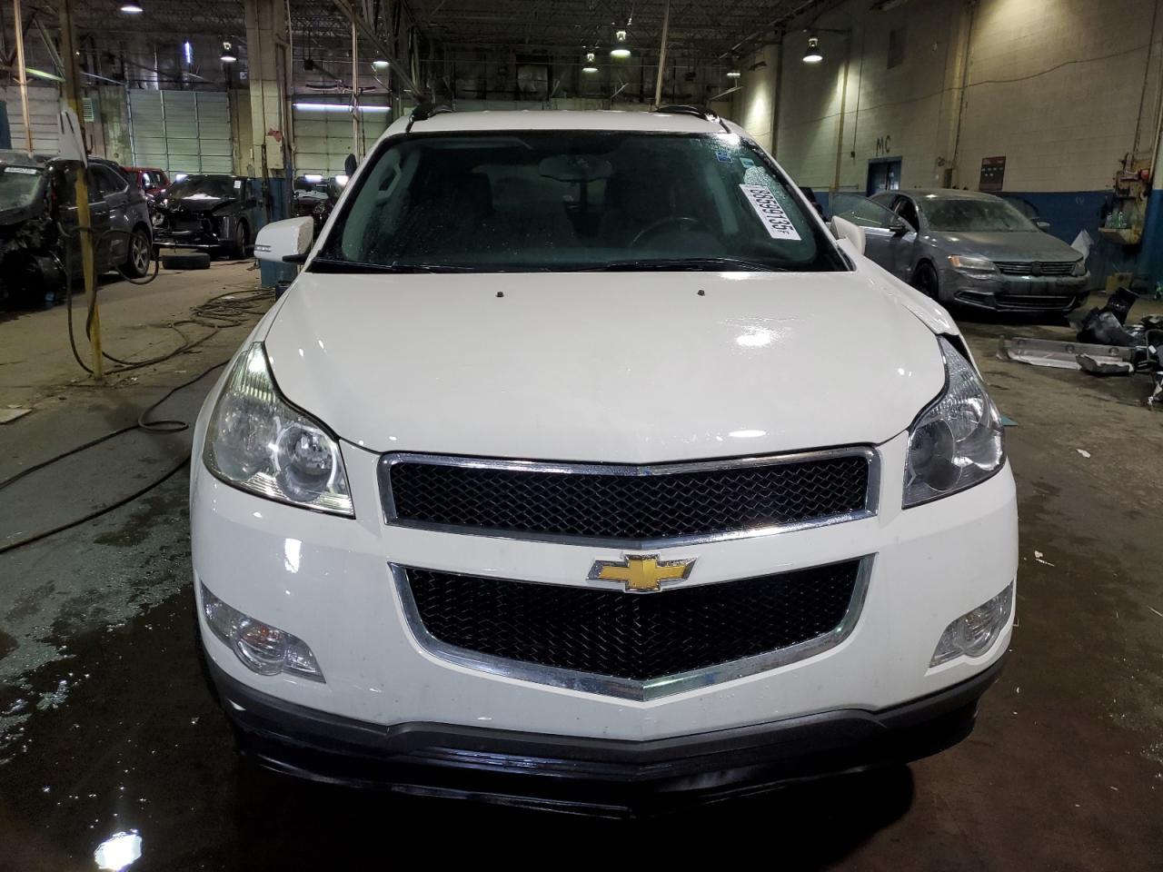 2011 CHEVROLET TRAVERSE L - Image 5