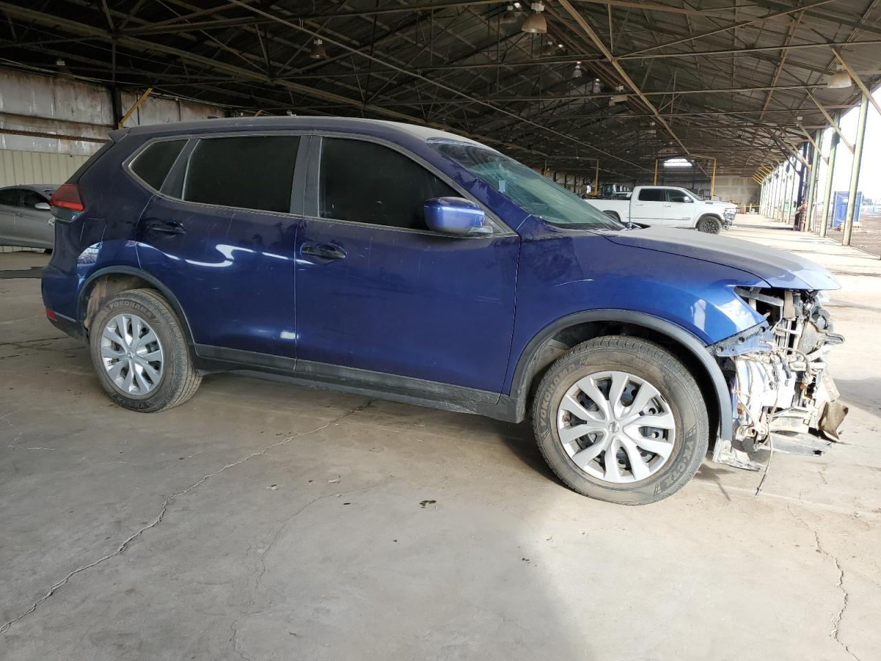 2017 NISSAN ROGUE SV - Фото 4