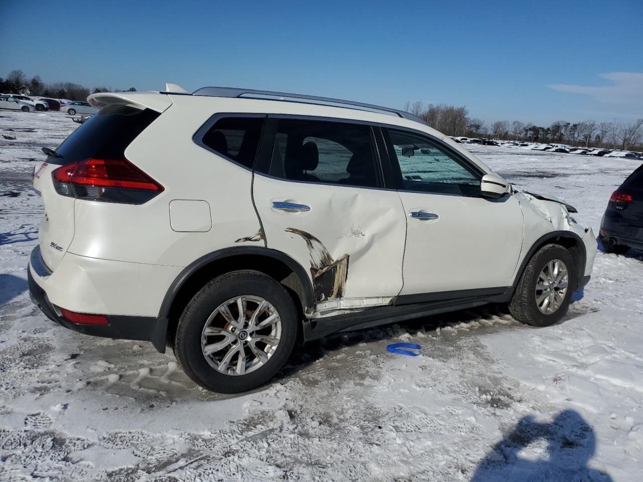 2017 NISSAN ROGUE S - Фото 3