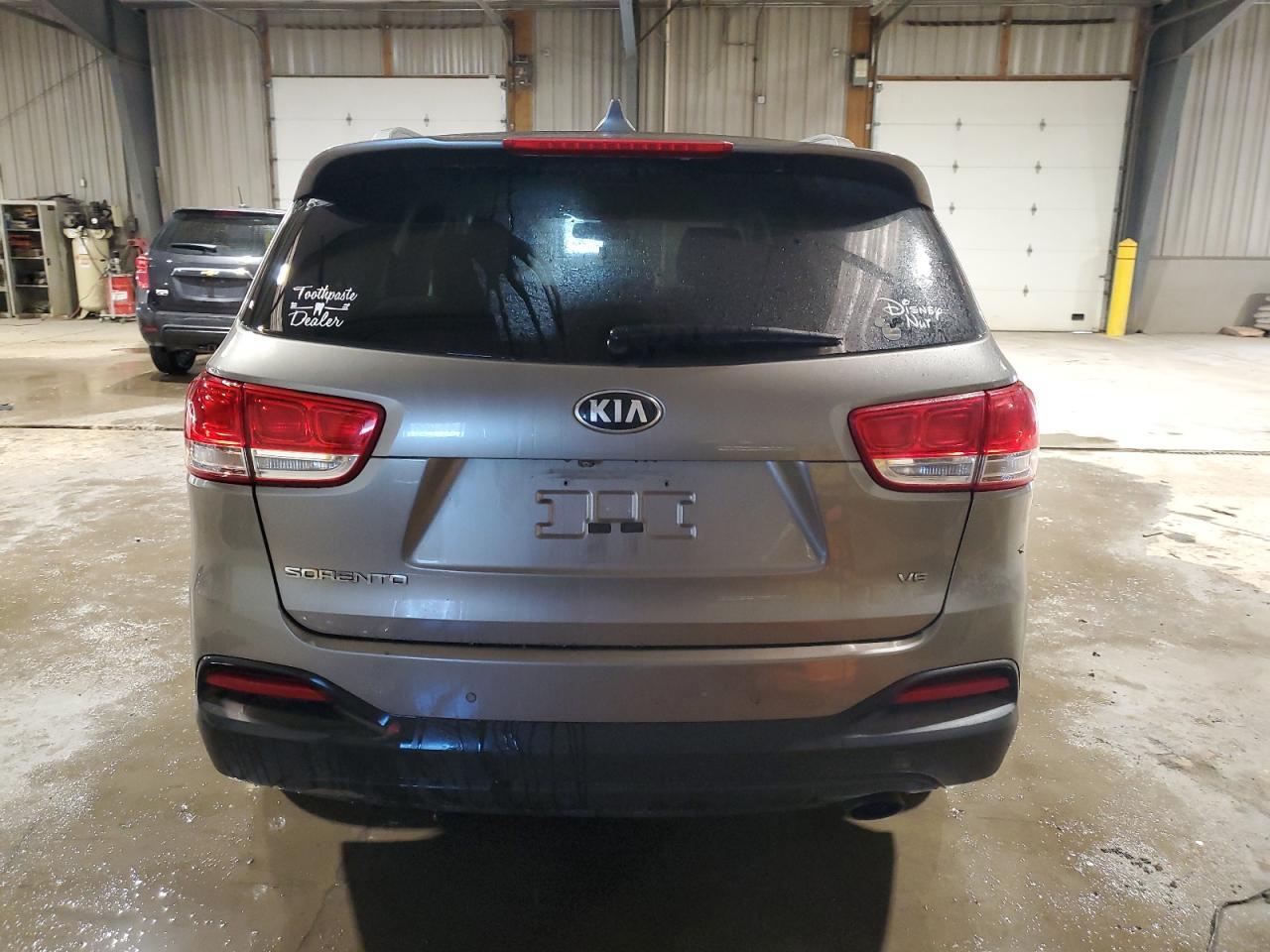 2016 KIA SORENTO LX - Image 6